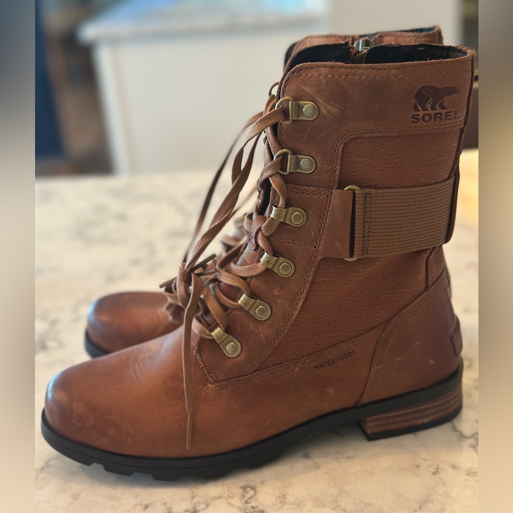 NEW (without tags) Women's Sorel Emelie Brown Conquest Boots - Picture 3 of 4